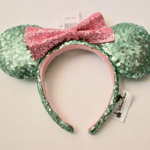 DISNEY PARKS MINNIE MOUSE HEADBAND WITH BOW